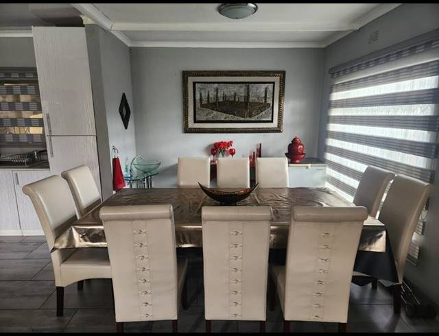 4 BEDROOM HOUSE FOR SALE IN EVANS PARK